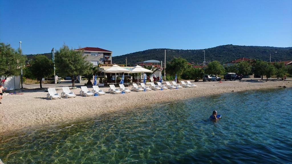Providenca Appartement Vinišće Buitenkant foto