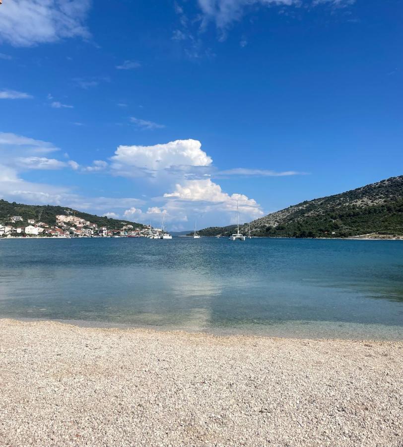 Providenca Appartement Vinišće Buitenkant foto