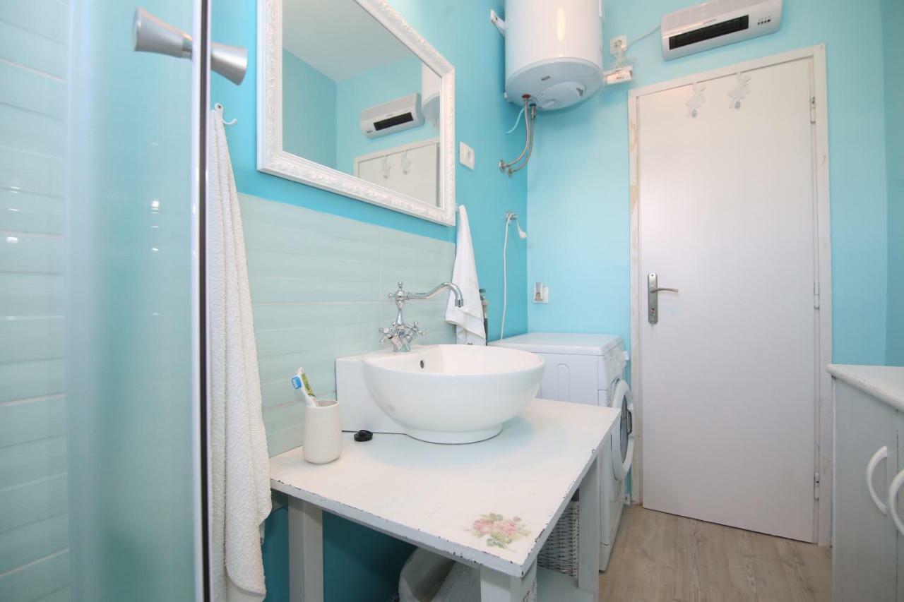Providenca Appartement Vinišće Buitenkant foto