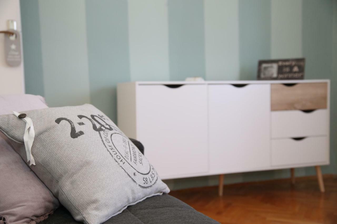Providenca Appartement Vinišće Buitenkant foto