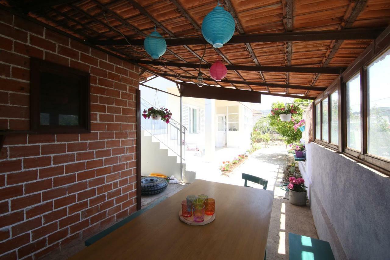 Providenca Appartement Vinišće Buitenkant foto